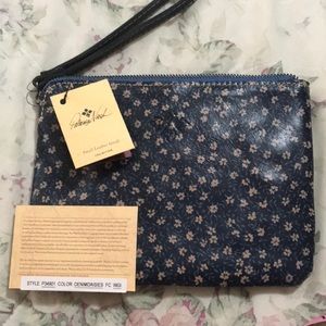 Patricia Nash wristlet NWT